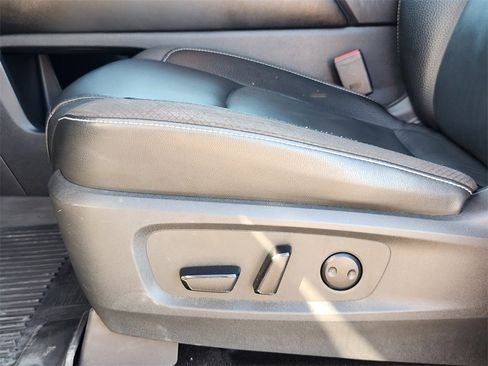 Used 2022 Nissan Pathfinder SL image 18