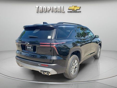 New 2026 Chevrolet Traverse LT FWD image 3