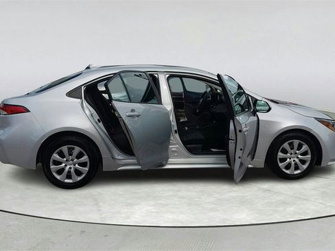 Used 2023 Toyota Corolla LE image 14