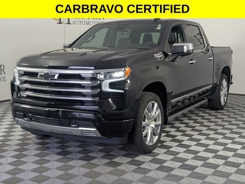 Certified 2025 Chevrolet Silverado 1500 High Country AWD/4WD image 4