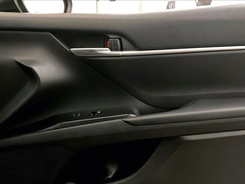 Used 2019 Toyota Camry SE image 24