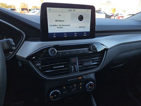 Used 2022 Ford Escape SE image 22