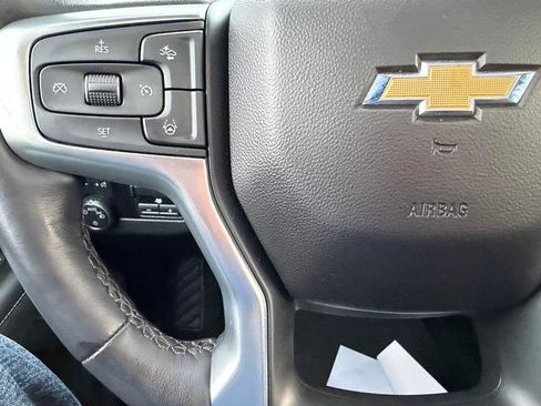 Used 2023 Chevrolet Suburban Premier w/ Advanced Technology Package AWD/4WD image 35