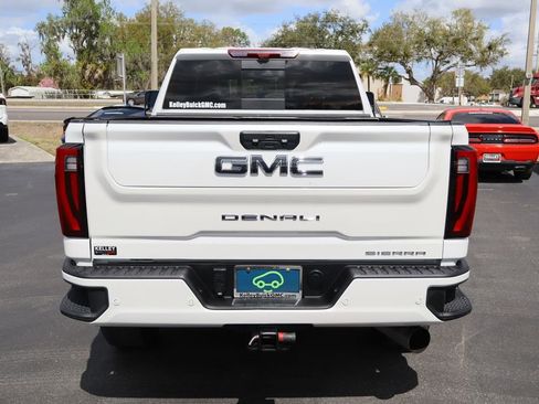 Used 2025 GMC Sierra 2500 Denali Ultimate image 7