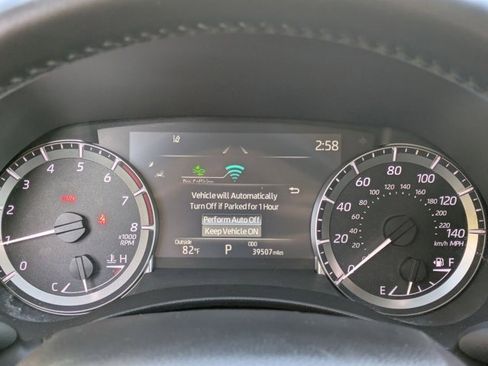 Used 2024 Toyota Highlander LE image 7