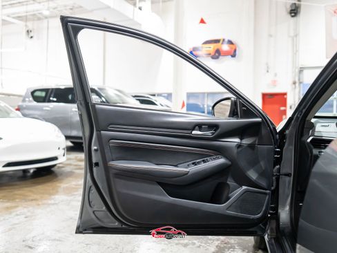 Used 2020 Nissan Altima 2.5 SR image 41