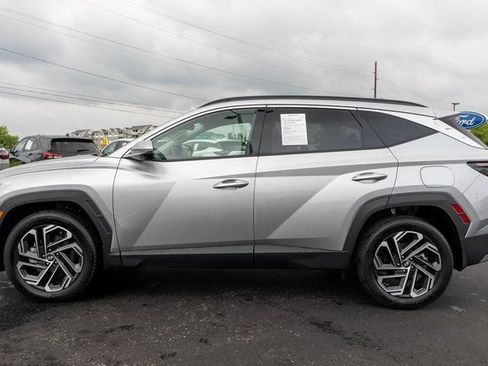 Used 2025 Hyundai Tucson Limited AWD/4WD image 9