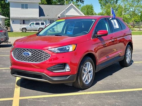 Used 2024 Ford Edge SEL w/ Convenience Package AWD/4WD image 2