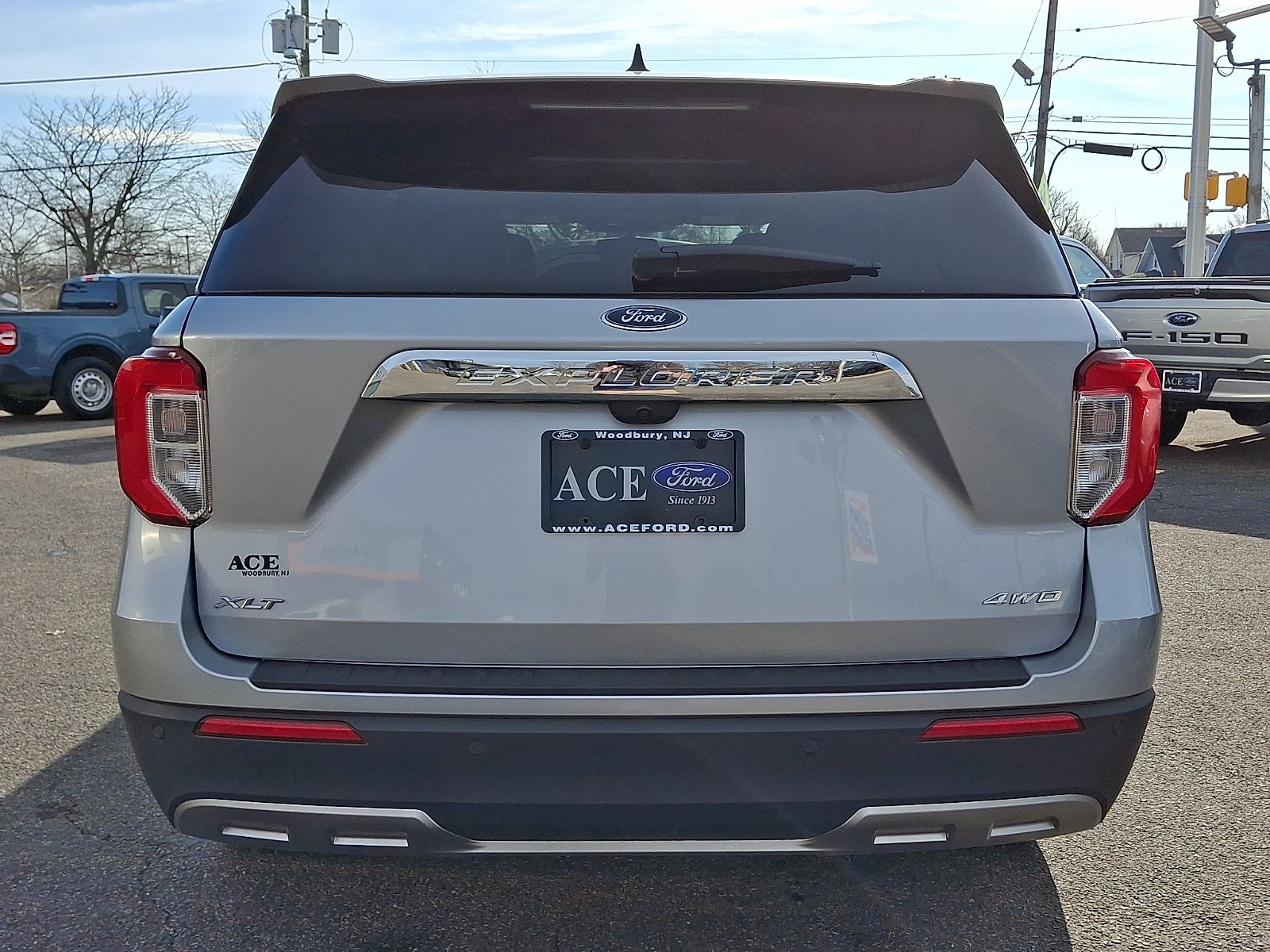 Certified 2023 Ford Explorer XLT w/ Equipment Group 202A AWD/4WD image 5