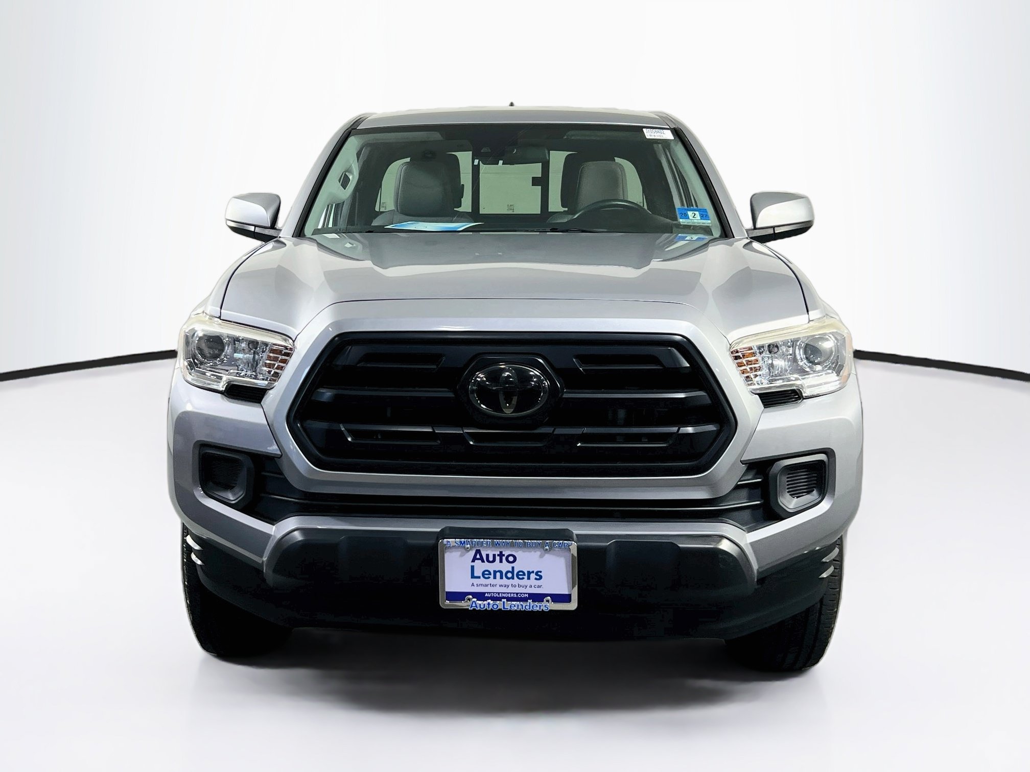 Used 2018 Toyota Tacoma SR w/ SR Convenience Package AWD/4WD image 2