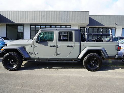 Used 2021 Jeep Gladiator Sport AWD/4WD image 2