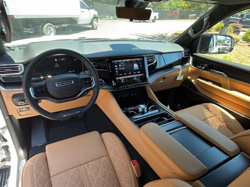 New 2026 Jeep Grand Wagoneer Summit AWD/4WD image 23
