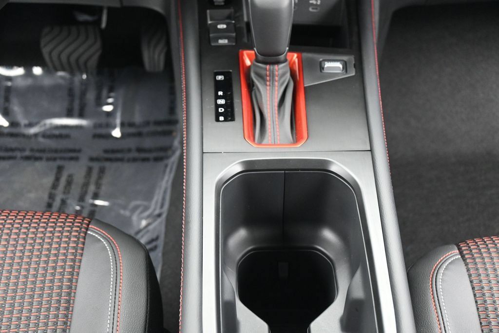 New 2026 Nissan Kicks SR AWD/4WD image 21