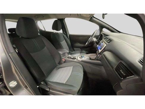 Used 2023 Nissan Leaf S image 16