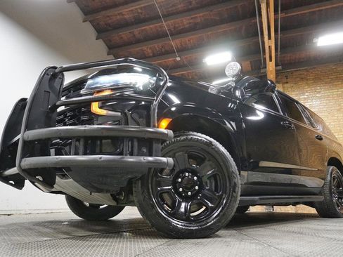 Used 2021 Chevrolet Tahoe 4WD image 3