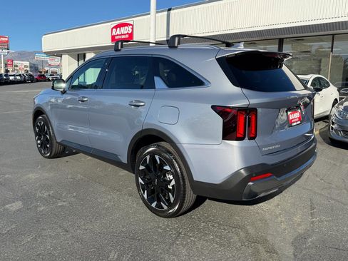 Used 2025 Kia Sorento EX image 5