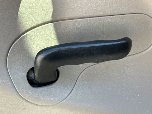 Used 2003 Chevrolet Suburban 2500 LT w/ LT Preferred Equipment Group image 21