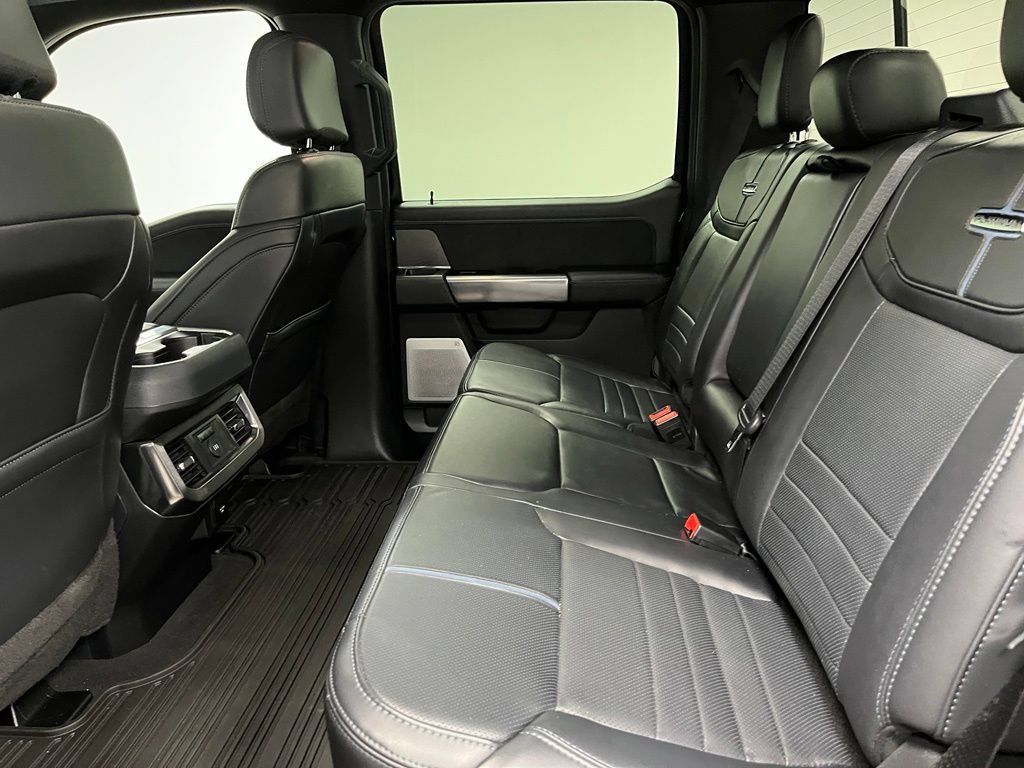 Used 2025 Ford F450 Platinum w/ FX4 Off-Road Package AWD/4WD image 47