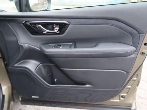 Certified 2025 Subaru Forester Limited w/ Popular Package #1 image 41