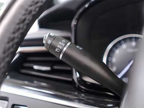 Used 2022 Cadillac XT5 Premium Luxury w/ LPO, Floor Liner Package image 21