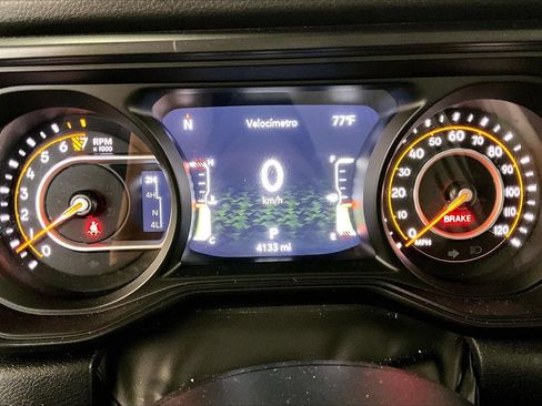 Used 2025 Jeep Gladiator Sport AWD/4WD image 18