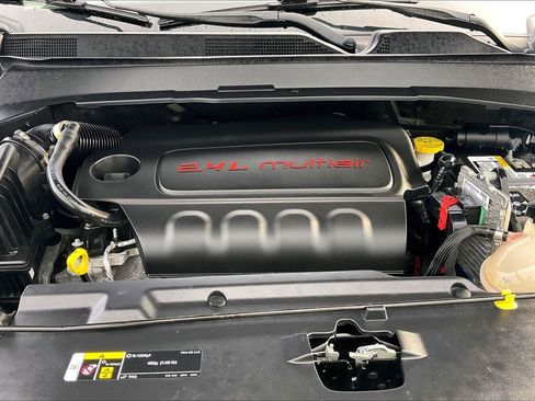 Used 2022 Jeep Compass Limited image 13