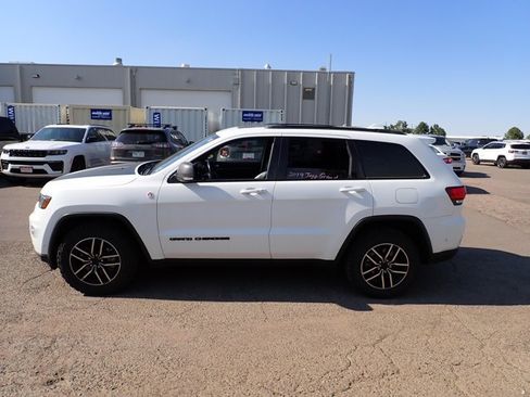 Used 2019 Jeep Grand Cherokee Trailhawk w/ Trailhawk Luxury Group AWD/4WD image 12