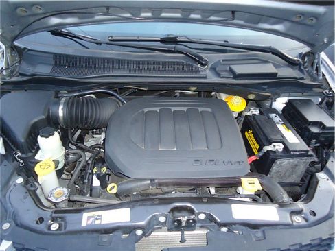 Used 2019 Dodge Grand Caravan SXT image 35