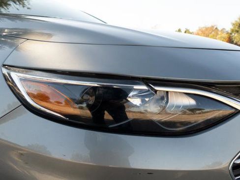 Used 2023 Chevrolet Malibu LT image 33