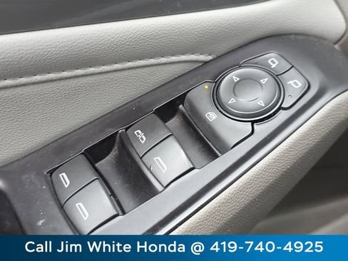 Used 2018 Chevrolet Traverse LT image 26