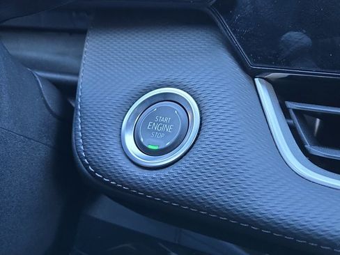 Used 2025 Chevrolet Equinox LT image 26