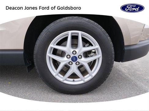 Used 2021 Ford Edge SEL w/ Convenience Package image 11