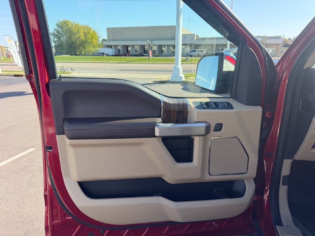 Used 2020 Ford F150 Lariat w/ Equipment Group 502A Luxury AWD/4WD image 20