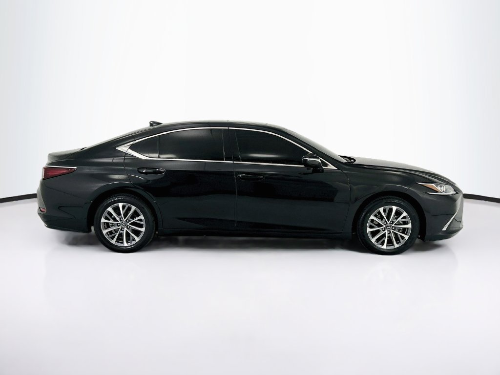 Used 2025 Lexus ES 350 w/ Accessory Package (Z2) FWD image 4