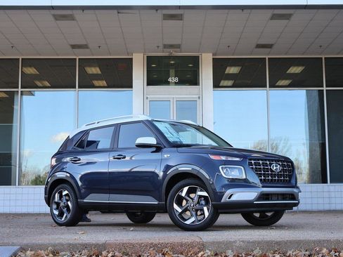 New 2026 Hyundai Venue SEL image 1