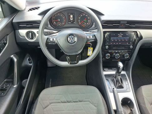 Used 2020 Volkswagen Passat 2.0T S FWD image 19