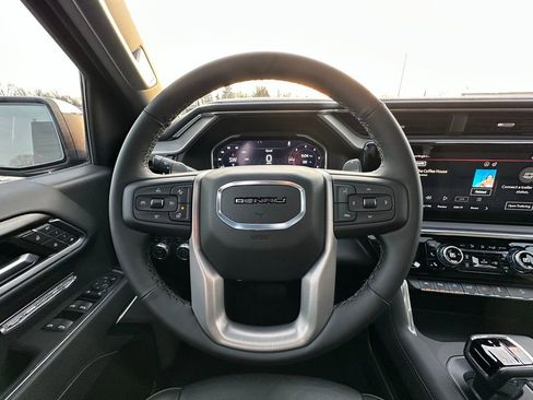 Used 2025 GMC Sierra 1500 Denali w/ Denali Reserve Package image 9