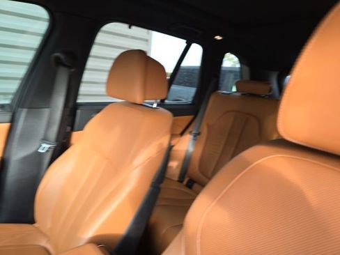 Used 2019 BMW X5 xDrive40i w/ M Sport Package image 9