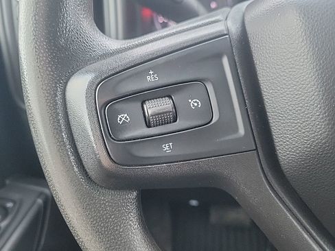 Used 2021 Chevrolet Silverado 2500 Custom w/ Custom Value Package image 12