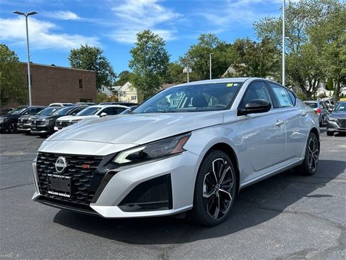 New 2025 Nissan Altima 2.5 SR w/ SR Premium Package image 5