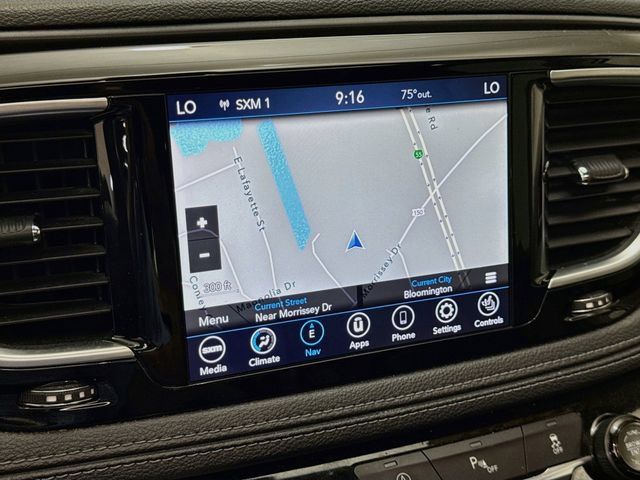 Used 2020 Chrysler Pacifica Limited FWD image 13