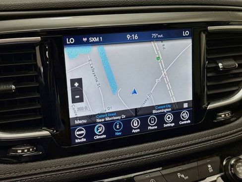 Used 2020 Chrysler Pacifica Limited FWD image 13