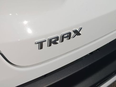 Used 2025 Chevrolet Trax LT w/ Driver Confidence Package image 33