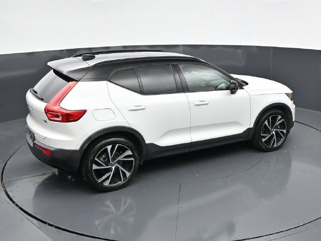 Used 2021 Volvo XC40 T5 R-Design w/ Advanced Package AWD/4WD image 37