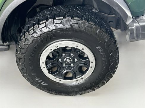 Used 2022 Ford Bronco Badlands w/ Sasquatch Package AWD/4WD image 11