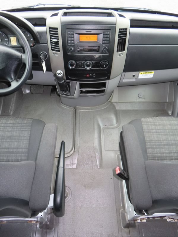 Used 2016 Mercedes-Benz Sprinter 2500 image 13