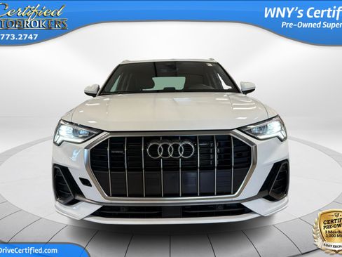Used 2025 Audi Q3 2.0T Premium AWD/4WD image 2
