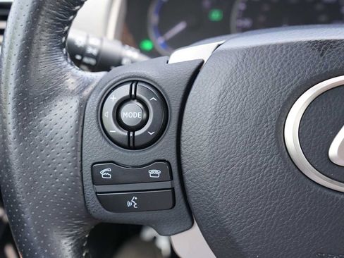 Used 2015 Lexus CT 200h w/ Navigation Package FWD image 16