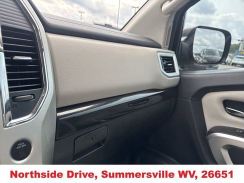 Used 2021 Nissan Titan SV w/ SV Convenience Package image 27