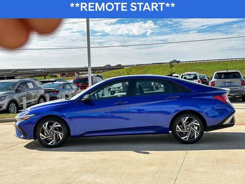 Used 2025 Hyundai Elantra Sport image 7